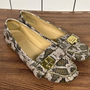 Cole Haan 9.5 B Snakeskin Leather Loafers Mocs Flats Gold Lock Hardware Women’s
